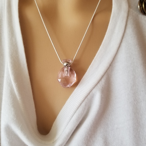 Pendant Crystal perfume holder . - Picture 4 of 8